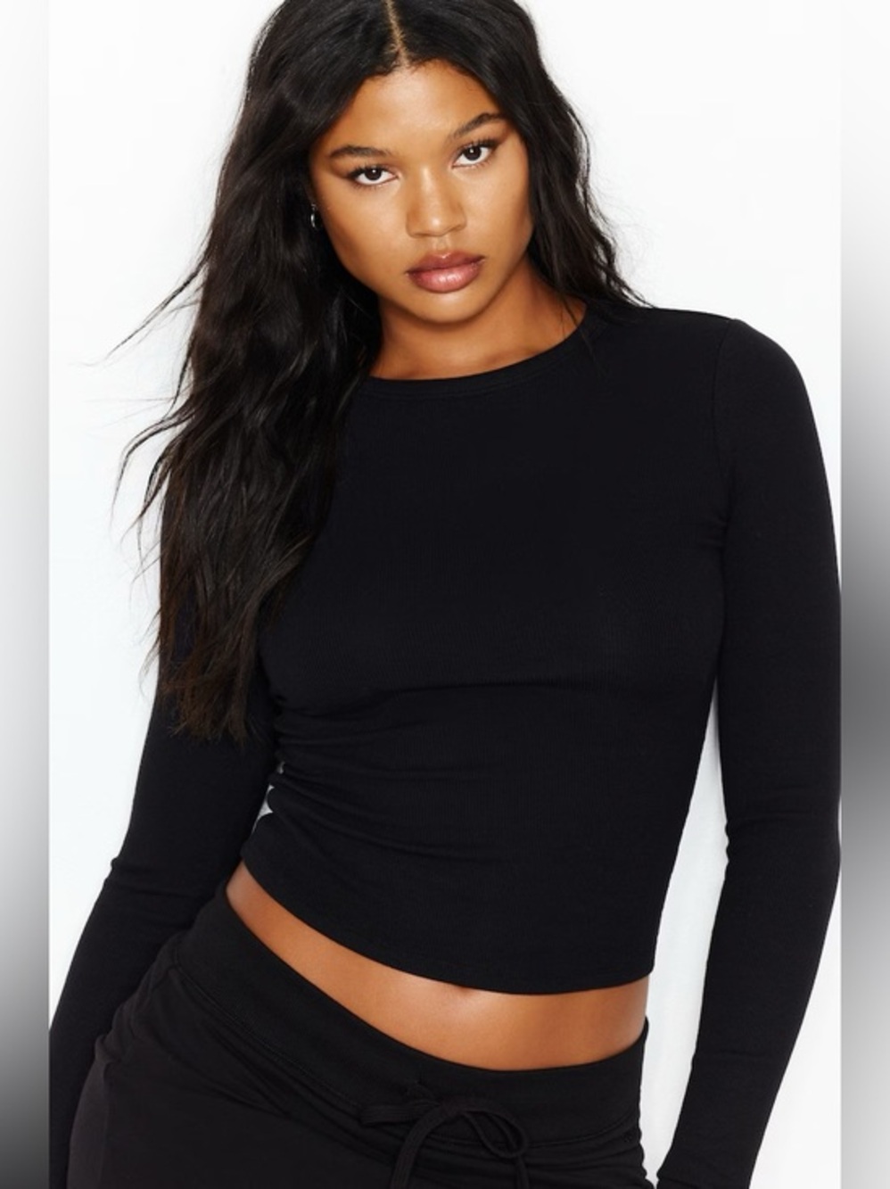 GAP Black Long-Sleeve Ribbed Crewneck Top - Women